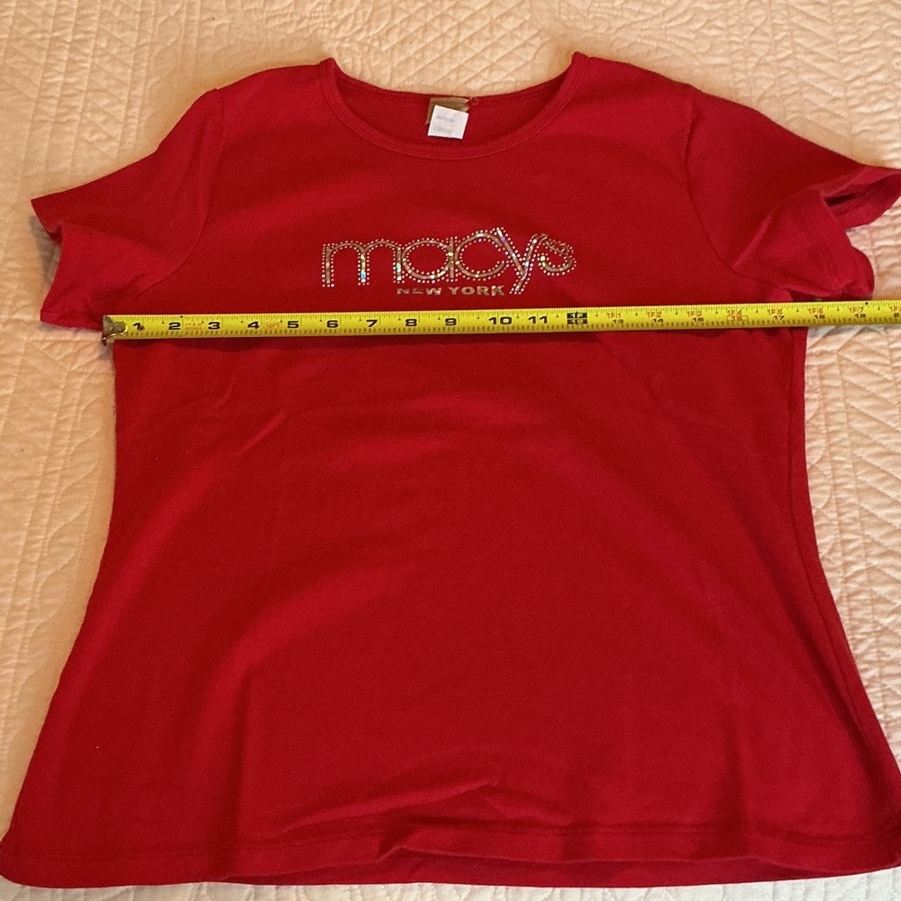 Macy's Vibrant Red Short Sleeve Tee